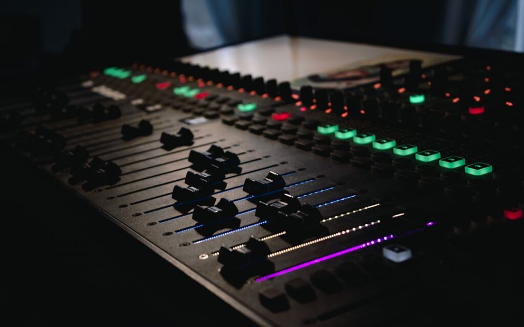 Focusrite Scarlett 2i2 4th Gen レビュー｜初心者におすすめな理由を徹底解説