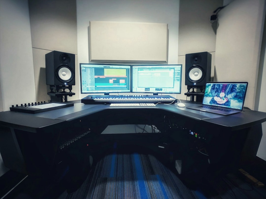 Native Instruments Komplete 評判・コスパを徹底比較!初心者が買うべきプランはどれ?